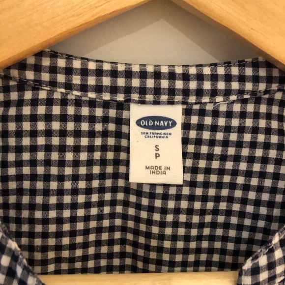 🌿2/$15🌿Gingham ruffle sleeveless blouse - Picture 4 of 5